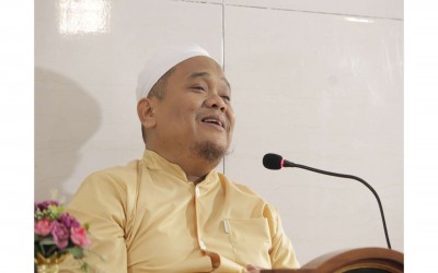 MENAPAK JEJAK YANG TAK PERNAH HILANG